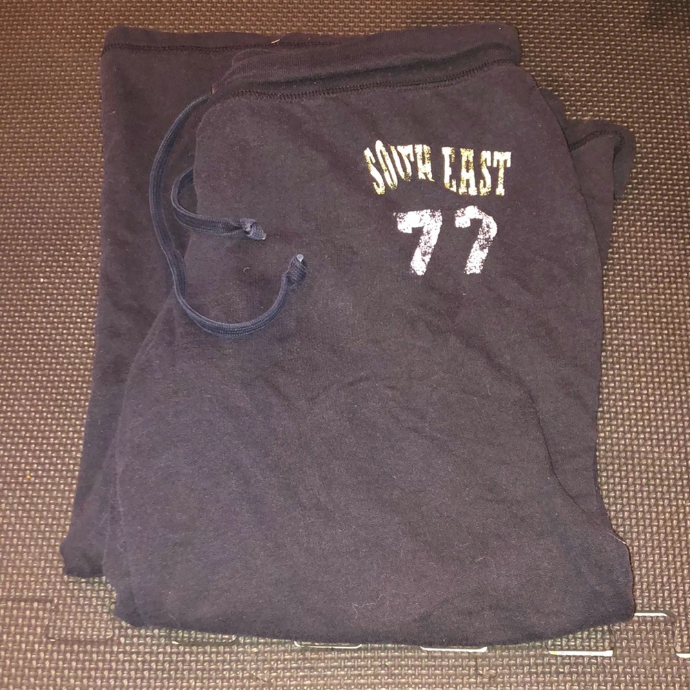 Black capri sweatpants
